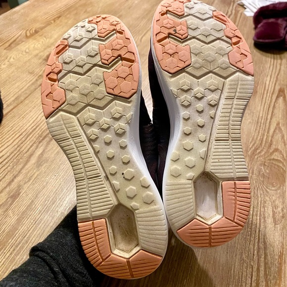 PREOWNED NIKE TANJUN IN SEASON TRAINERS RUNNING SHOES SIZE 8 BLACK PINK SILVER - Picture 10 of 16